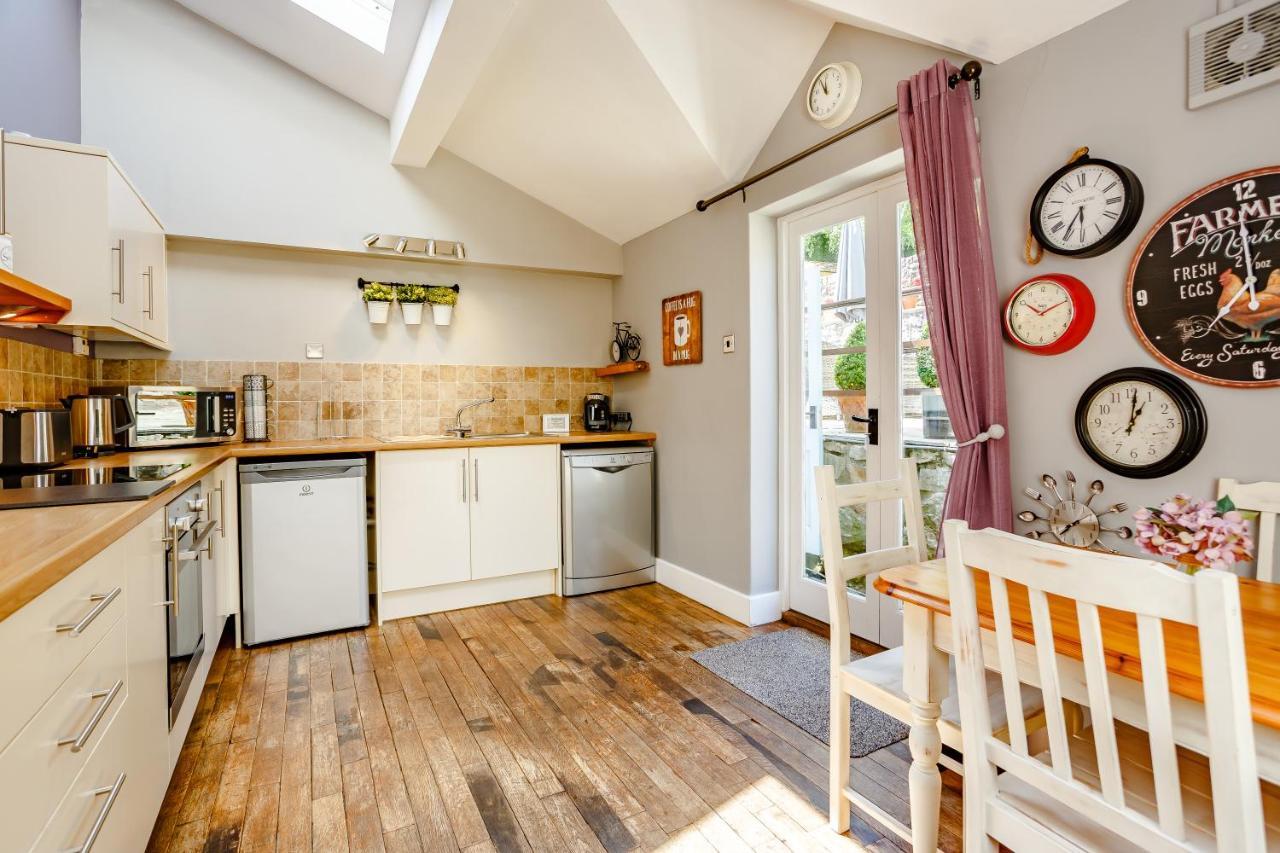 Broadrock Accommodation - Clock Cottage Chepstow Luaran gambar