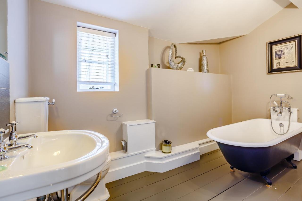 Broadrock Accommodation - Clock Cottage Chepstow Luaran gambar